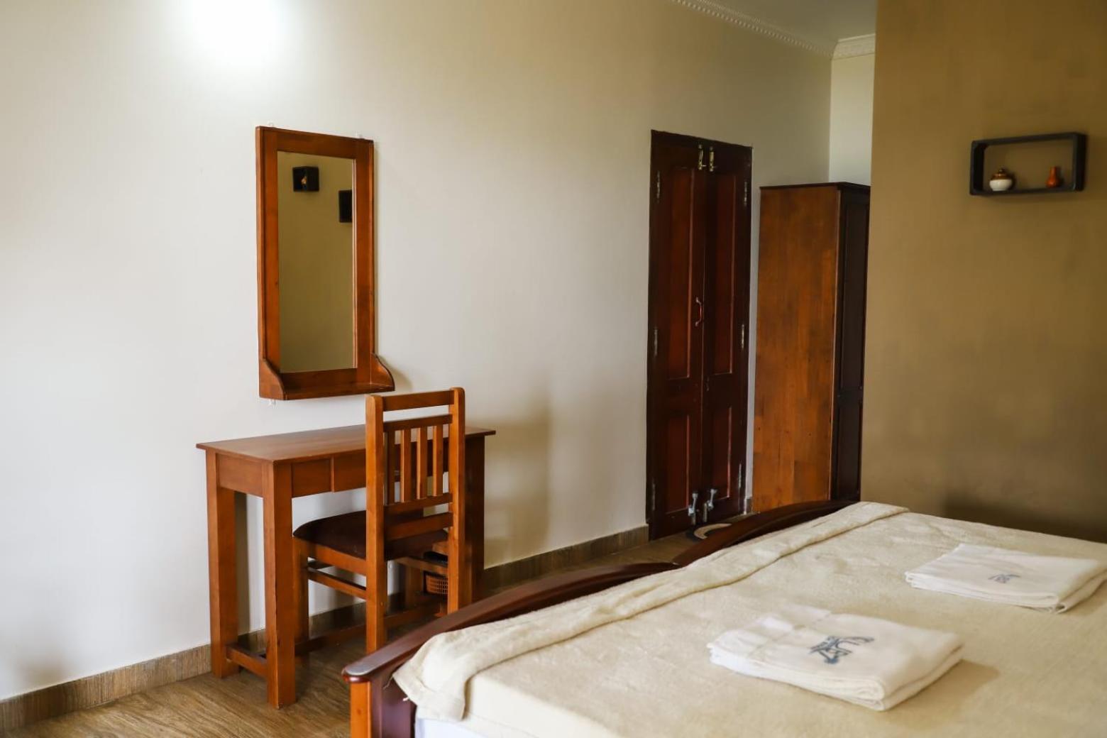 Club 7 Beach Resort Kannur Room photo